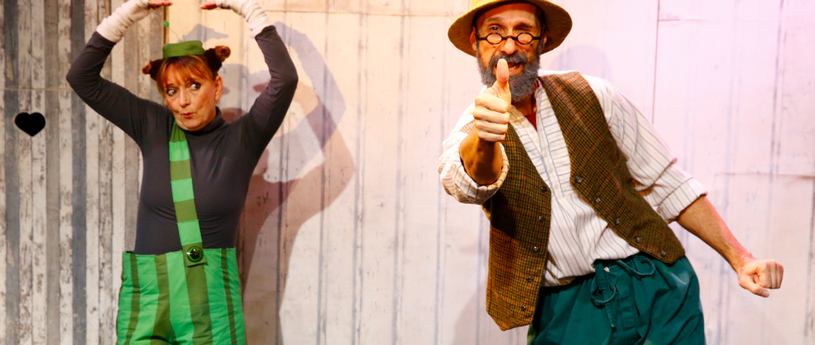 "Findus zieht um" Kindertheater mit dem Theater Feuerblau "Findus zieht um" Kindertheater mit dem Theater Feuerblau