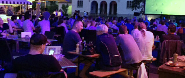 Public Viewing am Kirchplatz