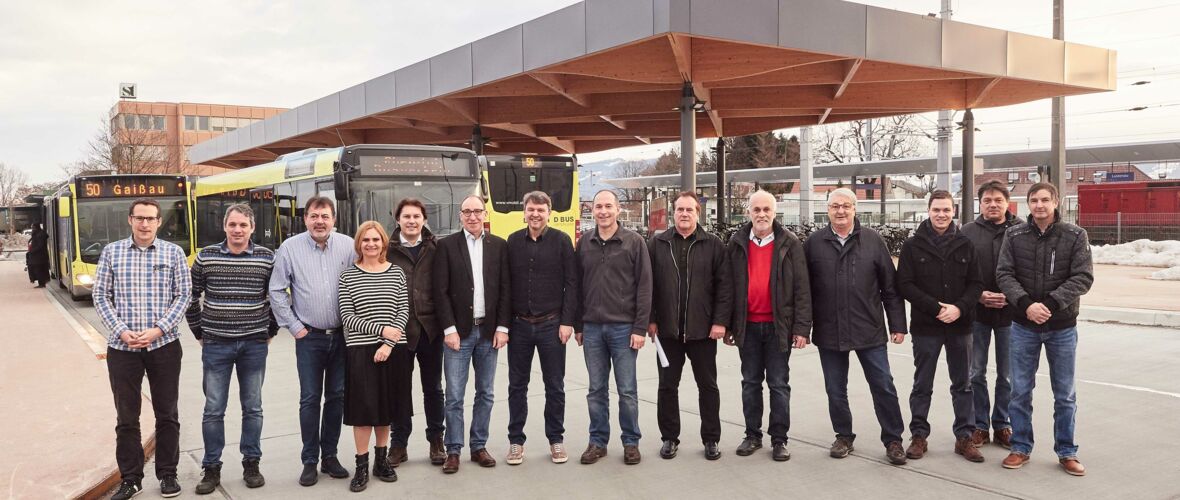 Gruppe_außen Gruppe_außen