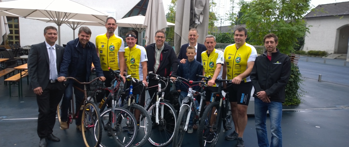 Abfahrt der Pedalritter Abfahrt der Pedalritter