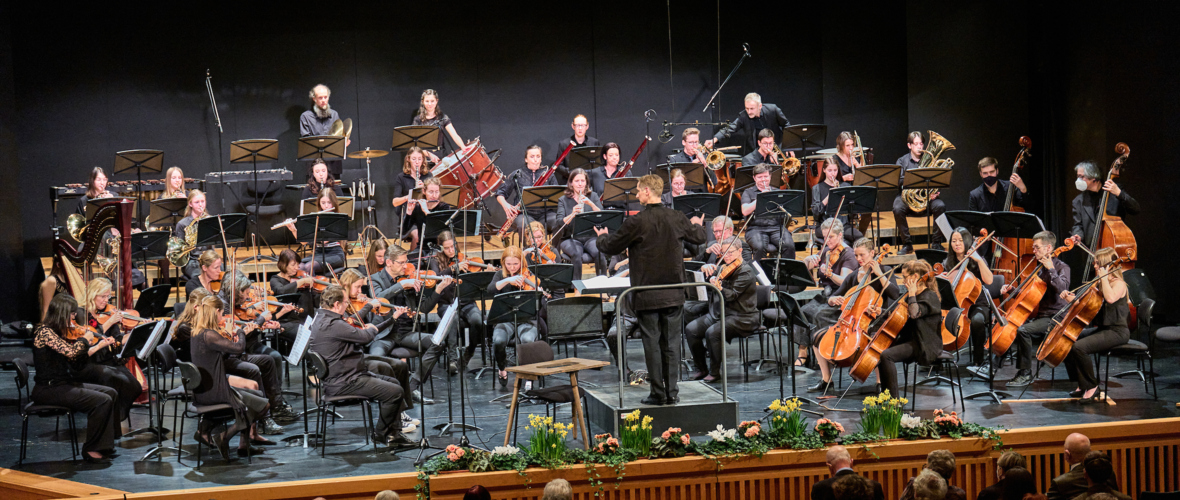 Neujahrskonzert 12506 HiRes Neujahrskonzert 12506 HiRes