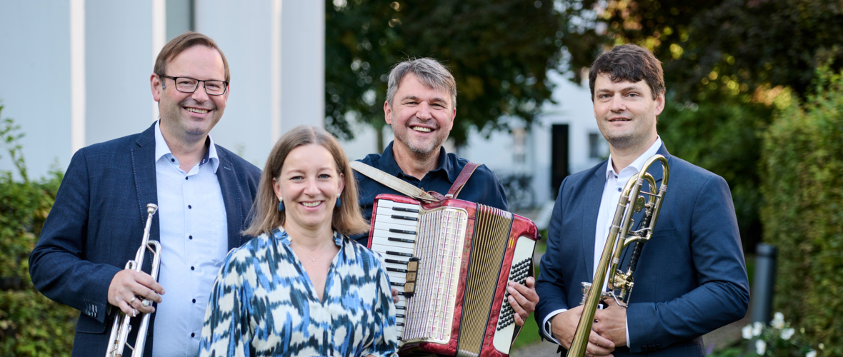 01_Musikschuldirektor_13 01_Musikschuldirektor_13