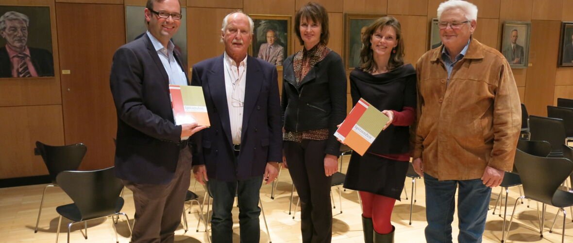 Daniel mit Edith und Zeitzeugen