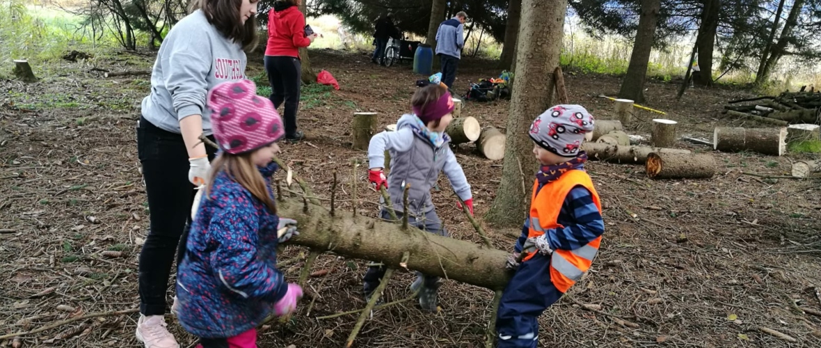 Waldräumaktion im Riedkindi Waldräumaktion im Riedkindi