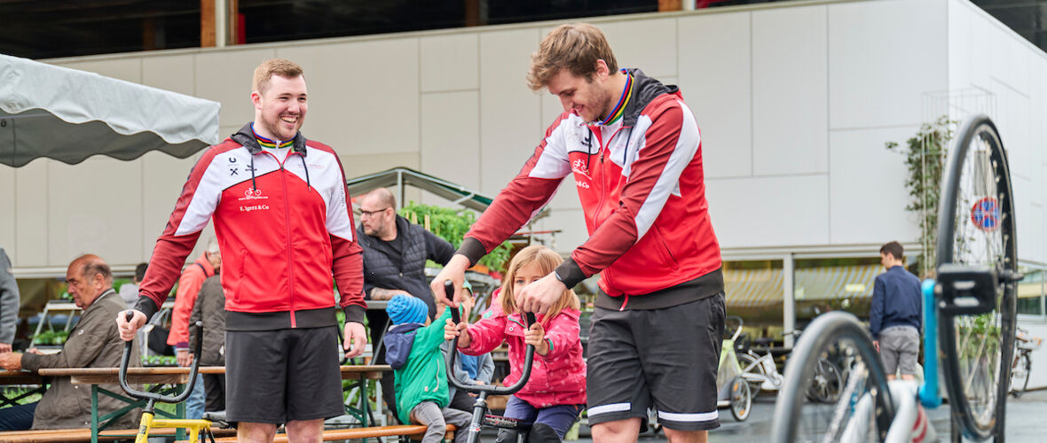 Bsondris am Markt, Gesundheit, Sport, Yoga2023@Miro Kuzmanovic (24) Bsondris am Markt, Gesundheit, Sport, Yoga2023@Miro Kuzmanovic (24)