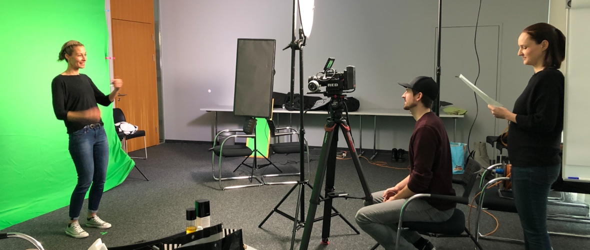 gebärdendreh_teddy eddy_ingrid hofer (4) gebärdendreh_teddy eddy_ingrid hofer (4)