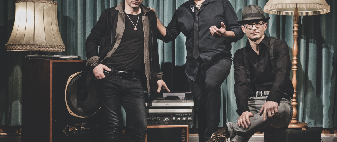 StompinHowie&TheVoodooTrain StompinHowie&TheVoodooTrain