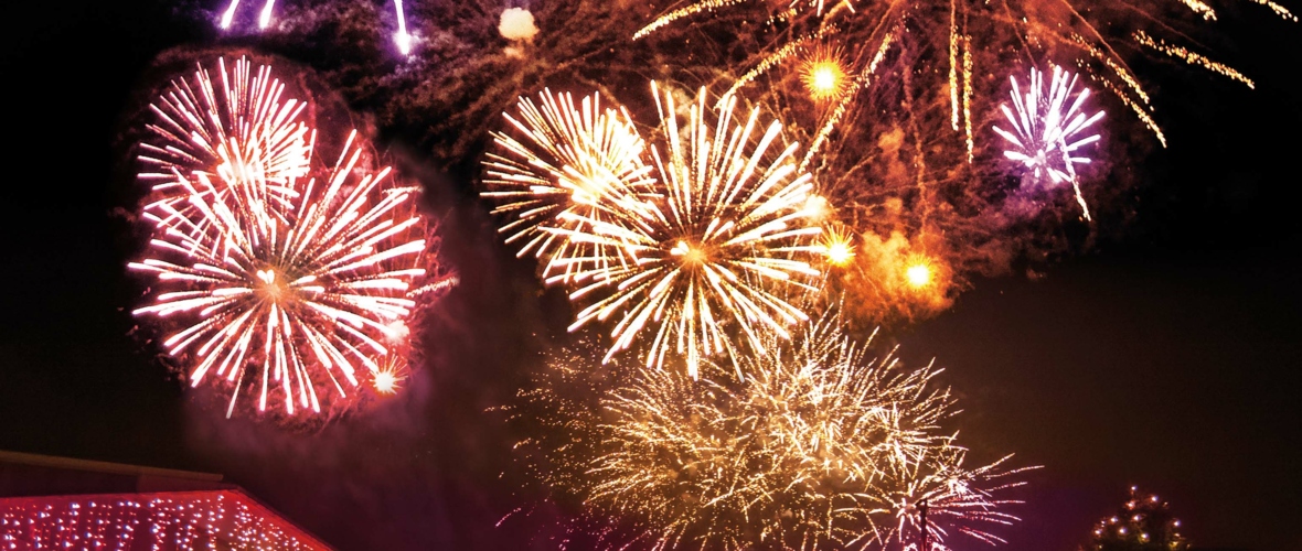 Der Lustenauer Kirchplatz ist der beliebte Treffpunkt am Silvesterabend. Der Lustenauer Kirchplatz ist der beliebte Treffpunkt am Silvesterabend.