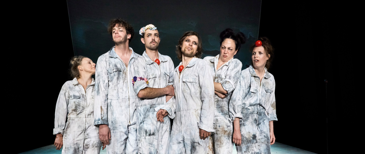 Theater: All about me - Kein Leben nach mir. Theater: All about me - Kein Leben nach mir.