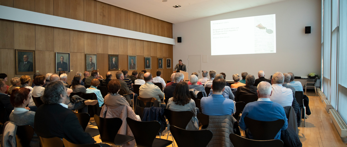 Archivgespräch mit Oliver Heinzle