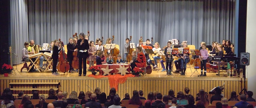 Weihnachtsbenefizkonzert Weihnachtsbenefizkonzert