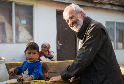 Bild Georg m.Kindern 