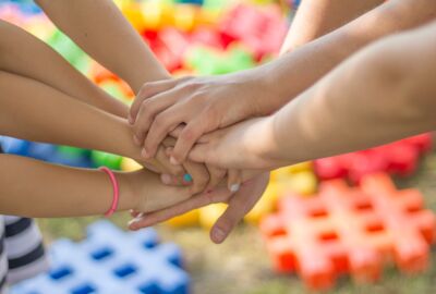hands-2847508_1920