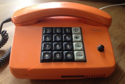 telefon.jpg