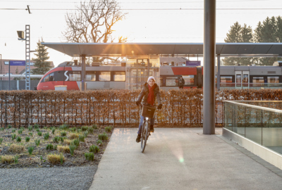 Radfahren_Bahnhof_CR Lukas Hämmerle Radfahren_Bahnhof_CR Lukas Hämmerle