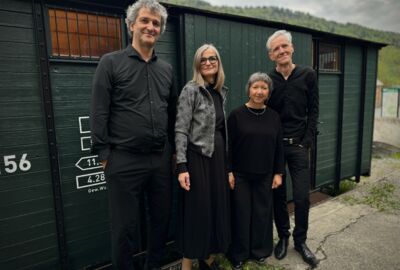 BIENVENUE AU SALON! Pforte Salon zu Gast