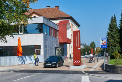 Volksschule Rheindorf Begengnungszone