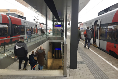 Inselbahnsteig Inselbahnsteig