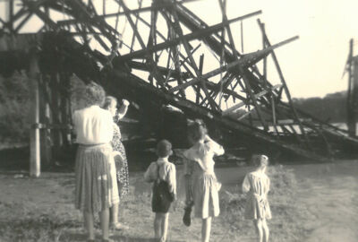 abgebrannte Unterfahrbrücke
