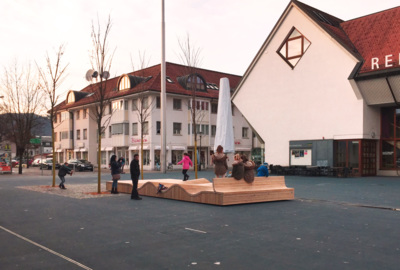 Neues Sitz- und Spielelement Neues Sitz- und Spielelement