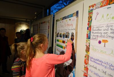Ausstellung Bleib sauber mit W*Ort und Tat
