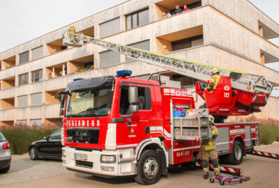 Personenrettung mittels Drehleiter
