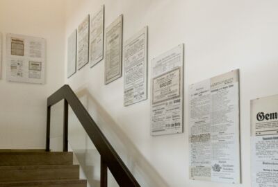 Stiegenaufgang mit Scans aus dem Gemeindeblatt 1914 Stiegenaufgang mit Scans aus dem Gemeindeblatt 1914