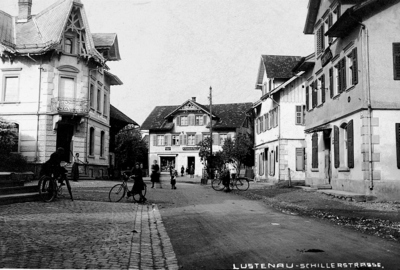 Foto1_Schillerstraße_um_1900_(c)HistorischesArchiv Foto1_Schillerstraße_um_1900_(c)HistorischesArchiv