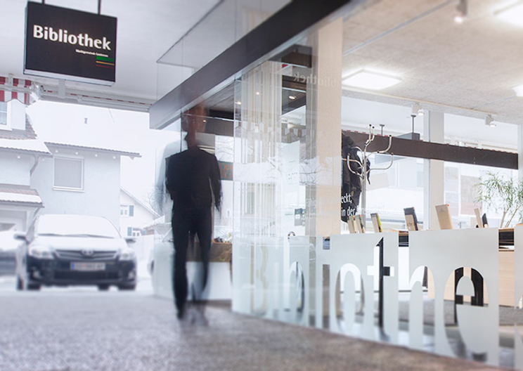Bibliothek dockt an