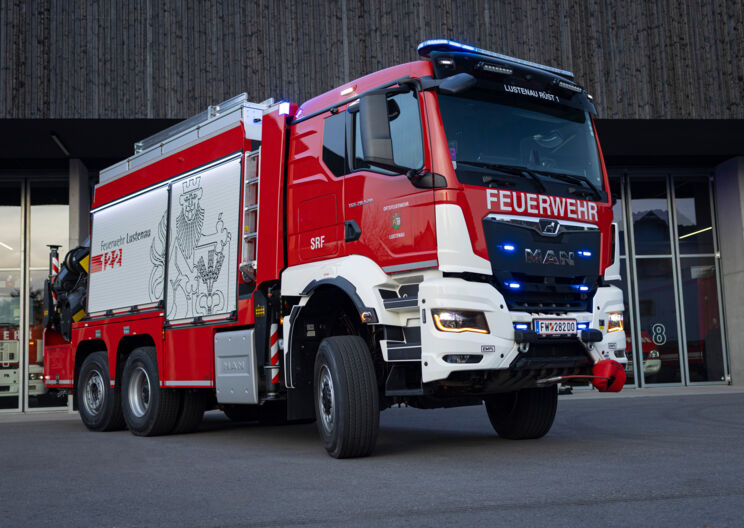 Großes Fest der Feuerwehr zur Fahrzeugsegnung