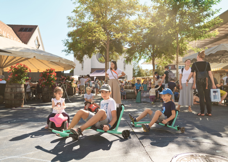 Kinder machen den Samstagmarkt „bsondri“