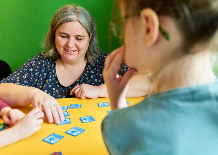 Zwei Tagesmütter feiern Jubiläum