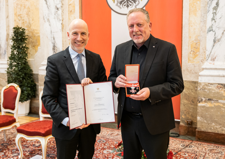 Auszeichnungen für besondere Verdienste
