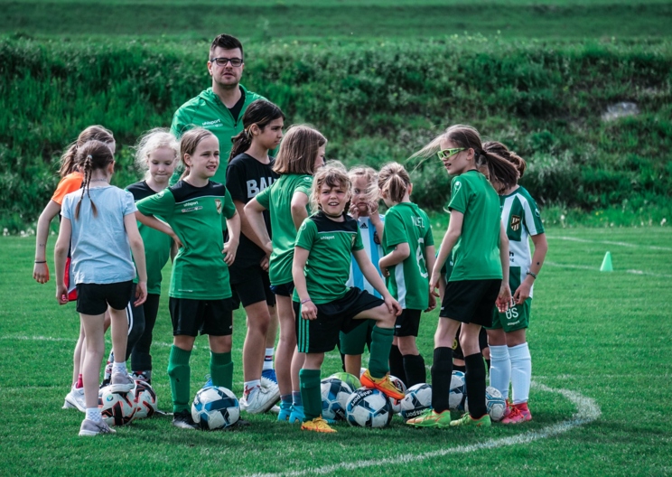 Erfolgreicher Start für Ballschule und Mädchenfußball bei der Austria