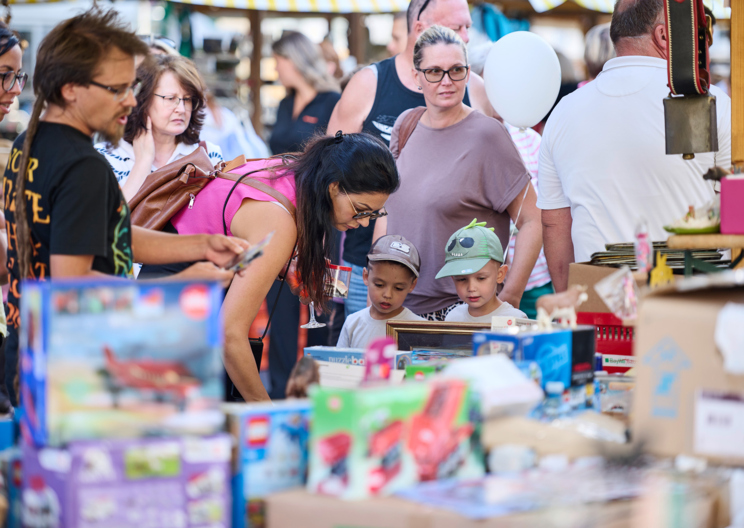 Luschnouar Kinderflohmarkt