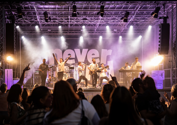 Live bei Sommer am Platz – nevermind extended