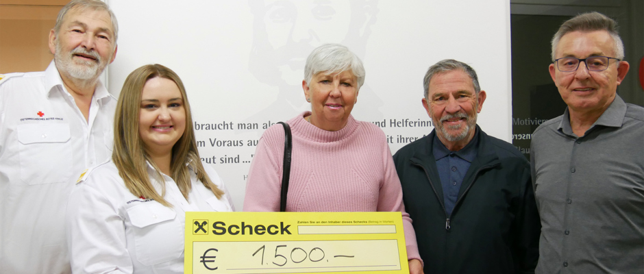 Scheckübergabe_ Scheckübergabe_