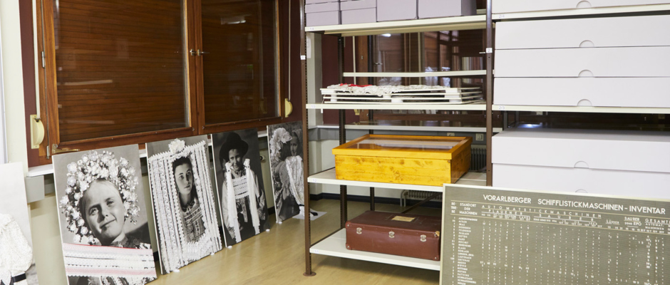 Depot des Vereins Stickerei – Museum . Archiv. Kommunikation (S-MAK) Depot des Vereins Stickerei – Museum . Archiv. Kommunikation (S-MAK)