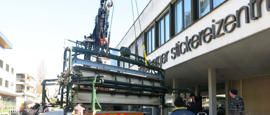 Abtransport Stickmaschine Abtransport Stickmaschine