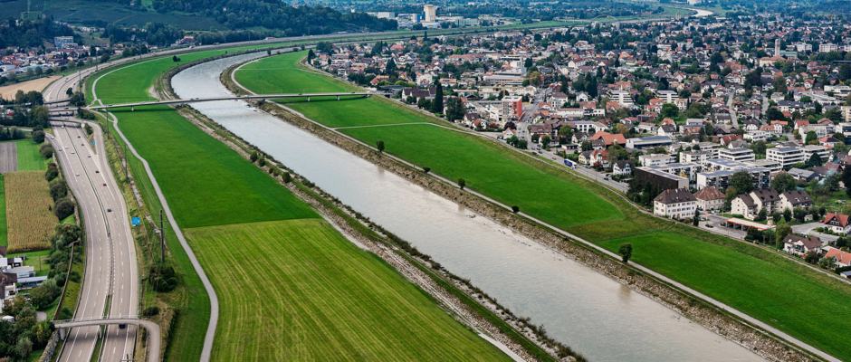 Foto 1 Luftaufnahme_Radbrücke Au-Lustenau ©Lukas Hämmerle_Thomas Holzer (1) Foto 1 Luftaufnahme_Radbrücke Au-Lustenau ©Lukas Hämmerle_Thomas Holzer (1)