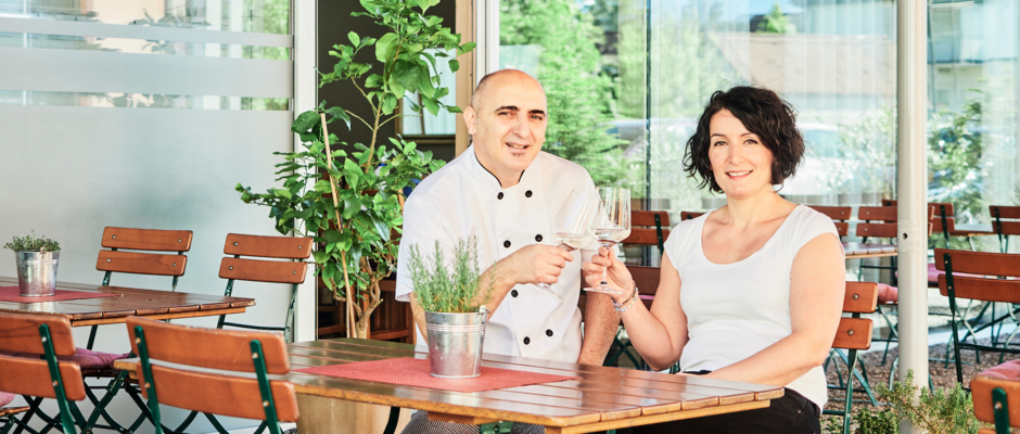Olive_Afërdita und Vllazërim Shillova _©Miro Kuzmanovic (1) Olive_Afërdita und Vllazërim Shillova _©Miro Kuzmanovic (1)