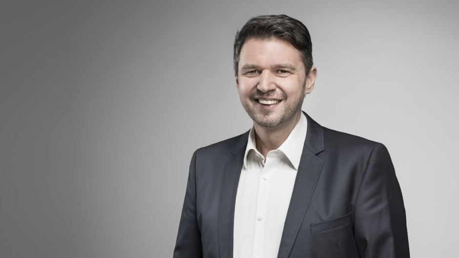 Portrait Kurt Fischer_24A0643.tif (1) Portrait Kurt Fischer_24A0643.tif (1)