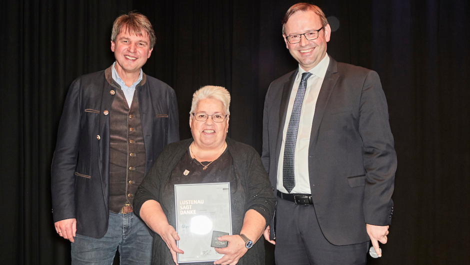 Lustenau sagt Danke 4 Dezember 2019 Miro Kuzmanovic (46) Lustenau sagt Danke 4 Dezember 2019 Miro Kuzmanovic (46)