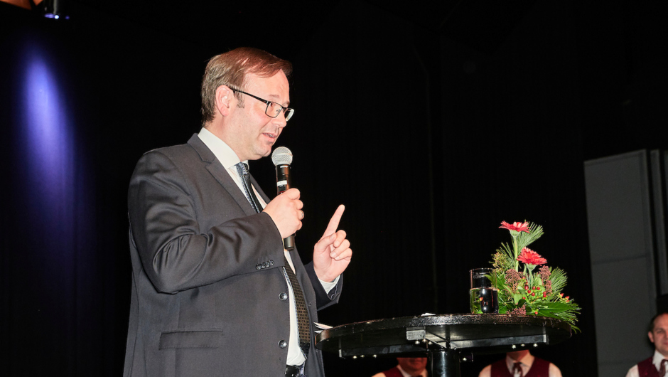 Lustenau sagt Danke 4 Dezember 2019 Miro Kuzmanovic (56) Lustenau sagt Danke 4 Dezember 2019 Miro Kuzmanovic (56)