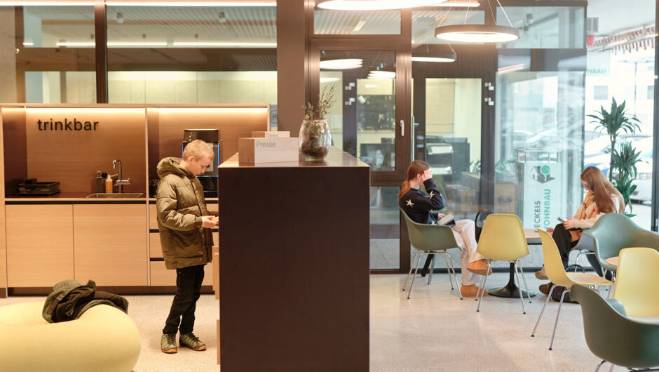 Foto5_Bibliothek_(c)MiroKuzmanovic