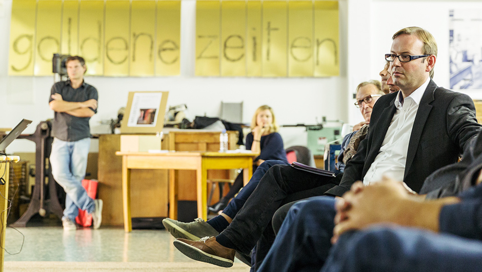 Neupräsentation Stickerei VI Neupräsentation Stickerei VI