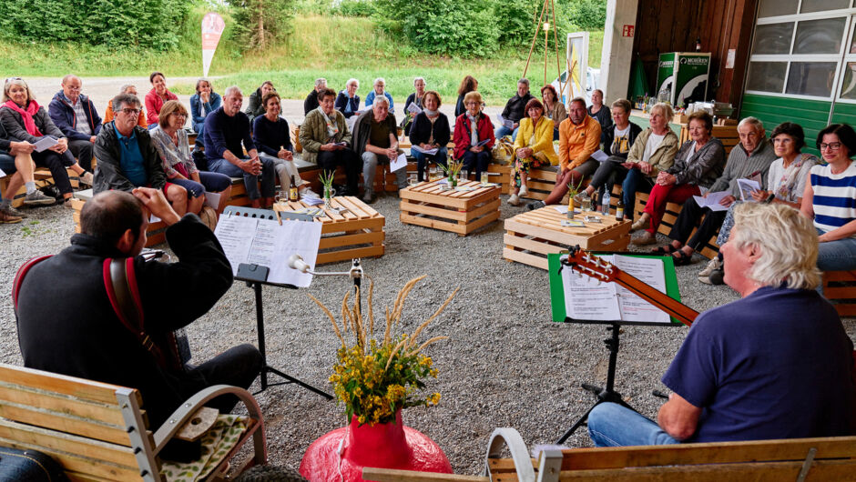 Hofkultur 2023 - Ufom Bänkli mit Wolfgang Verocai Hofkultur 2023 - Ufom Bänkli mit Wolfgang Verocai