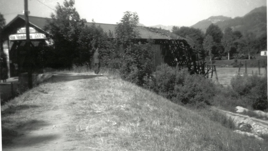 079 abgebrannte Unterfahrbrücke Chronik Tagwerker Foto unbekannt 079 abgebrannte Unterfahrbrücke Chronik Tagwerker Foto unbekannt