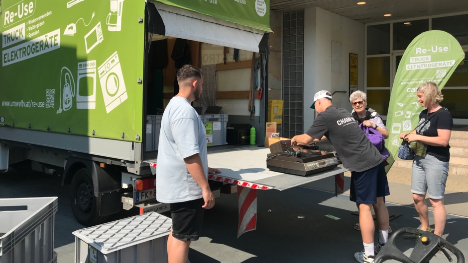UW_Re_Use_Truck_am_Markt_2023_0610_017 UW_Re_Use_Truck_am_Markt_2023_0610_017