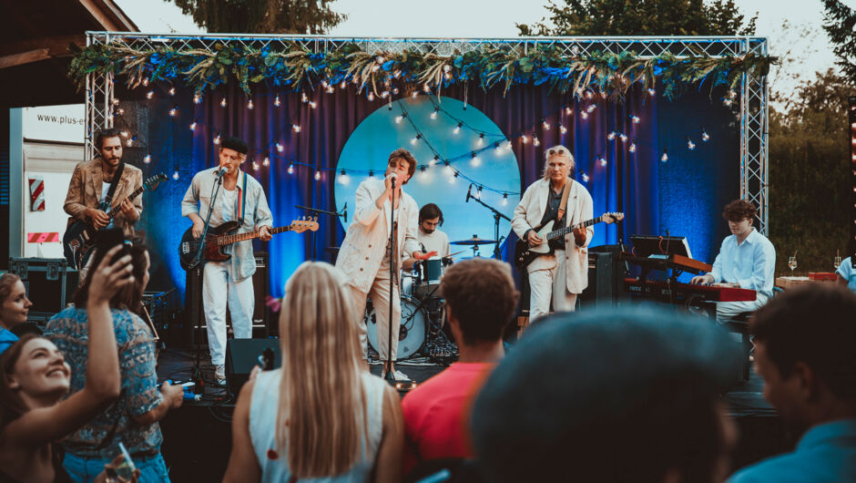 Hofkultur 2022 - Konzert IVIES Hofkultur 2022 - Konzert IVIES